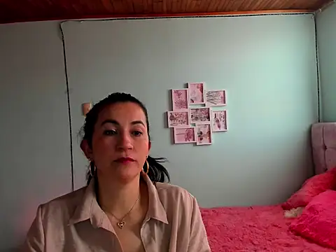 Snapshot of talia_mystic chatting on 06/09/26, 12:39 talia mystic online show from 06/09/26, 12:39