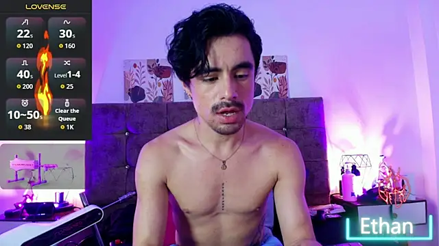 Ethan Briggs  online show from 06/04/26, 03:45