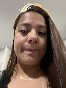Snapshot of Pretty__Milf chatting on 03/12/26, 09:15 Pretty Milf online show from 03/12/26, 09:15
