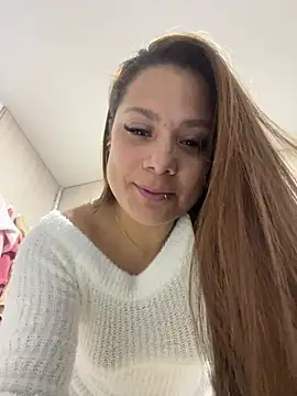 Snapshot of Pretty__Milf chatting on 04/02/26, 10:51 Pretty Milf online show from 04/02/26, 10:51