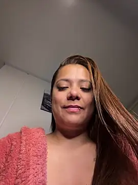 Snapshot of Pretty__Milf chatting on 04/19/26, 09:41 Pretty Milf online show from 04/19/26, 09:41