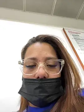 Snapshot of Pretty__Milf chatting on 06/12/26, 02:38 Pretty Milf online show from 06/12/26, 02:38