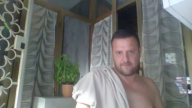 Snapshot of ROMASSAGGEXXX chatting on 06/04/26, 11:11 ROMASSAGGEXXX online show from 06/04/26, 11:11