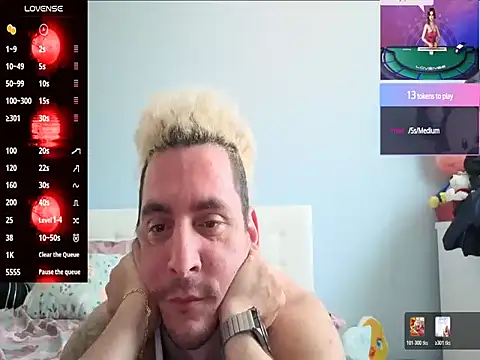 Snapshot of Rayzel_White chatting on 07/16/26, 09:59 Rayzel White online show from 07/16/26, 09:59