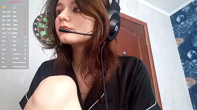 Snapshot of GameToiler chatting on 04/14/26, 07:25 GameToiler online show from 04/14/26, 07:25