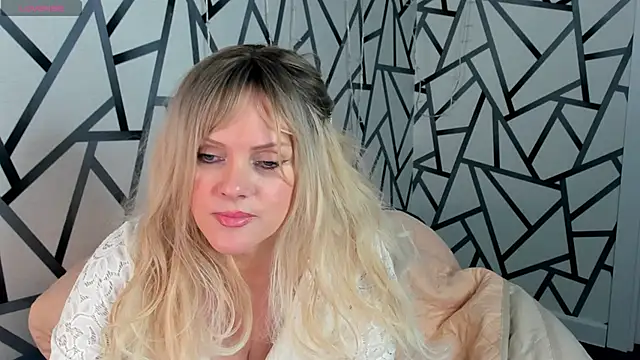 Snapshot of Victoria_Nelson chatting on 03/15/26, 01:33 Victoria Nelson online show from 03/15/26, 01:33