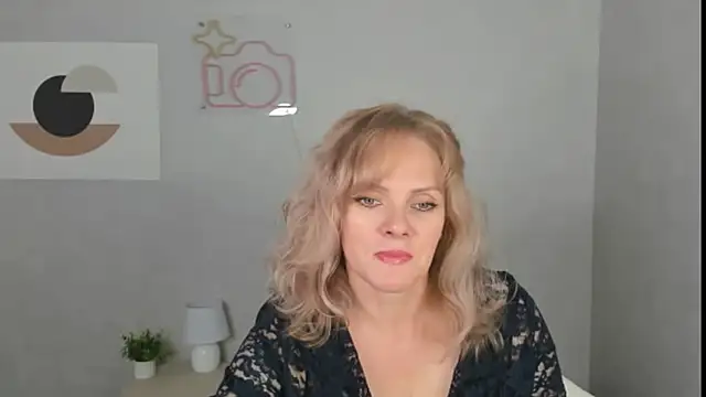 Snapshot of Victoria_Nelson chatting on 04/30/26, 01:12 Victoria Nelson online show from 04/30/26, 01:12