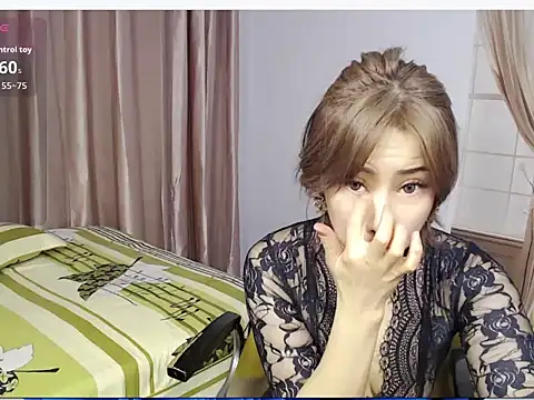 Snapshot of lucyyanyan chatting on 02/13/26, 12:01 lucyyanyan online show from 02/13/26, 12:01
