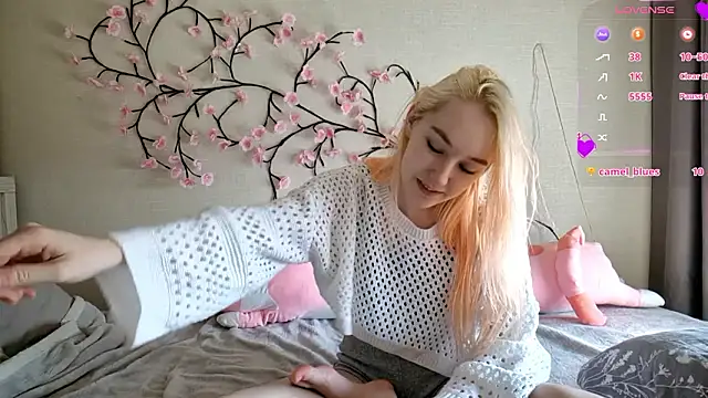 Snapshot of MisaMew chatting on 03/14/26, 10:53 MisaMew online show from 03/14/26, 10:53