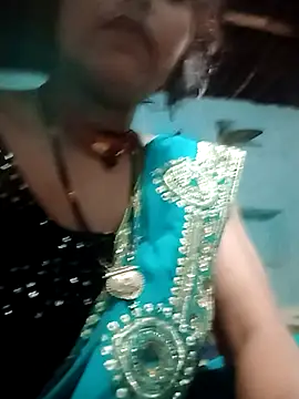 Snapshot of Roshni5050 chatting on 06/12/26, 04:28 Roshni5050 online show from 06/12/26, 04:28