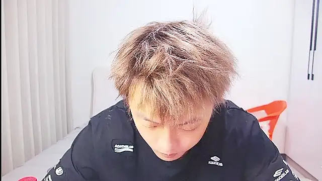 Chocolates-001 online show from 06/25/26, 01:59