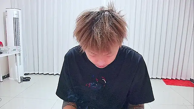 Chocolates-001 online show from 07/10/26, 05:45