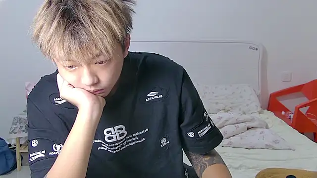 Chocolates-001 online show from 07/22/26, 01:25