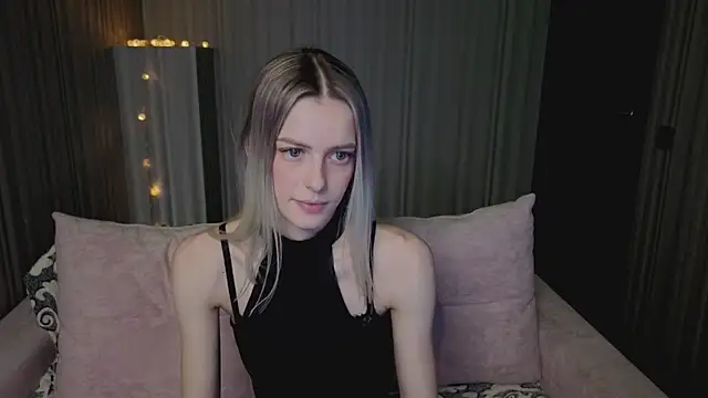 Snapshot of kittie_like18 chatting on 03/07/26, 12:51 kittie like18 online show from 03/07/26, 12:51