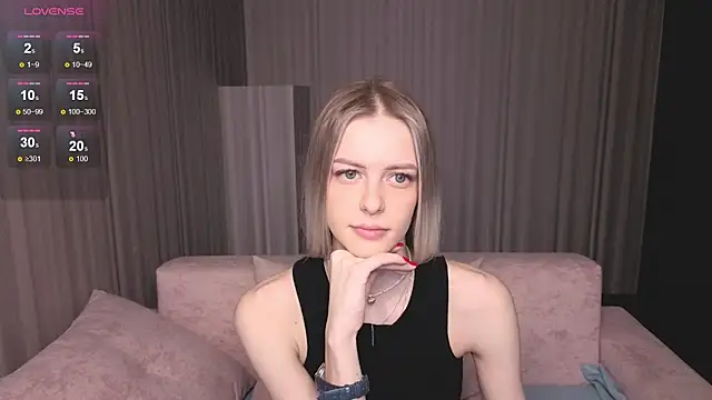 Snapshot of kittie_like18 chatting on 04/30/26, 01:01 kittie like18 online show from 04/30/26, 01:01