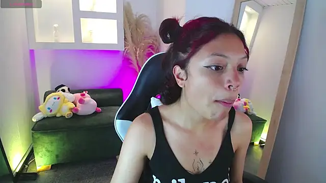 melodyy as online show from 06/06/26, 12:21