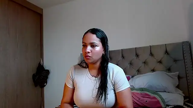 Snapshot of celeneortii chatting on 04/12/26, 08:58 celeneortii online show from 04/12/26, 08:58