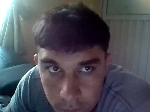 Snapshot of Gabosex18 chatting on 04/21/26, 11:18 Gabosex18 online show from 04/21/26, 11:18