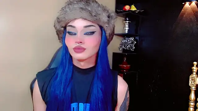 Snapshot of Lisa_sparkleee chatting on 02/14/26, 07:43 Lisa sparkleee online show from 02/14/26, 07:43