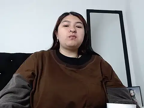 Snapshot of LauraHorny69 chatting on 02/17/26, 12:56 LauraHorny69 online show from 02/17/26, 12:56