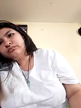 LauraHorny69 online show from 06/15/26, 07:49