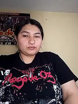LauraHorny69 online show from 06/23/26, 07:01