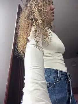 AngelPinkk  online show from 07/28/26, 11:37