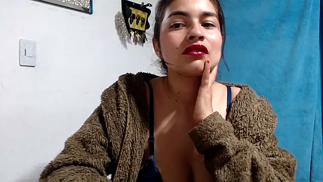 Snapshot of Scarlett_Hot69 chatting on 03/16/26, 07:01 Scarlett Hot69 online show from 03/16/26, 07:01