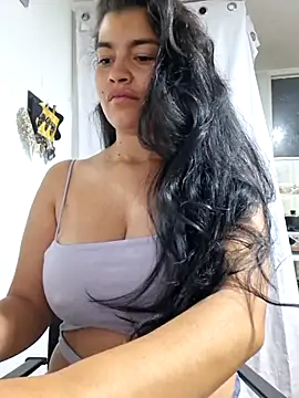Snapshot of Scarlett_Hot69 chatting on 06/13/26, 08:34 Scarlett Hot69 online show from 06/13/26, 08:34