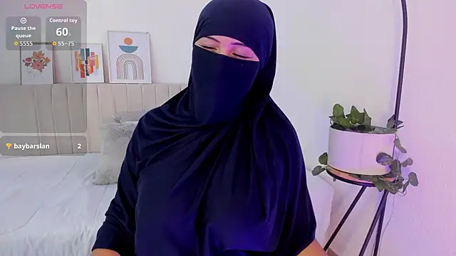 Snapshot of _Amirah chatting on 02/12/26, 07:20 Amirah online show from 02/12/26, 07:20