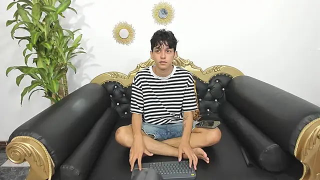 jisus catt online show from 07/15/26, 01:44