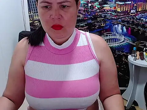 Snapshot of tila_nastyy chatting on 02/23/26, 04:04 tila nastyy online show from 02/23/26, 04:04