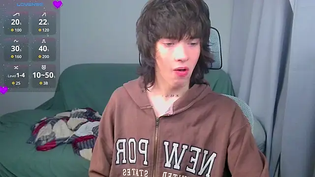 LeonBoykisser online show from 07/26/26, 08:10