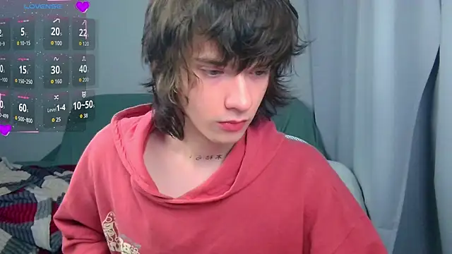 LeonBoykisser online show from 07/28/26, 10:54