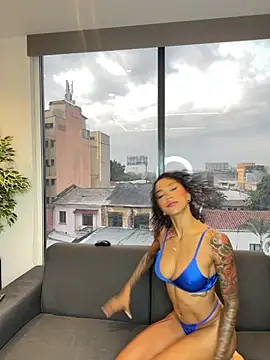 Snapshot of LizStorm_ chatting on 05/07/26, 12:10 LizStorm online show from 05/07/26, 12:10
