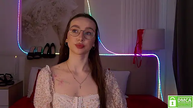 Snapshot of Emily_Simon chatting on 02/10/26, 05:22 Emily Simon online show from 02/10/26, 05:22