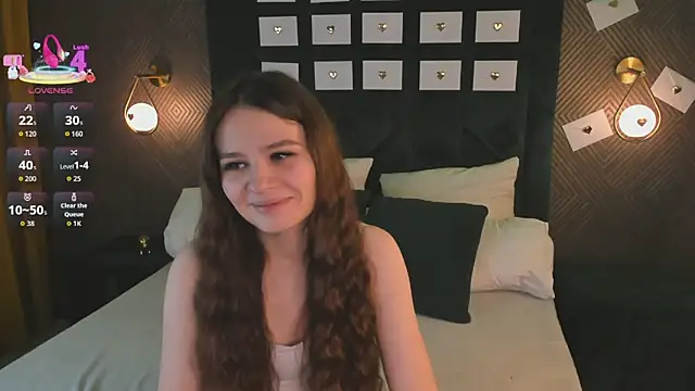 Snapshot of Eva_Anderson chatting on 04/20/26, 01:19 Eva Anderson online show from 04/20/26, 01:19