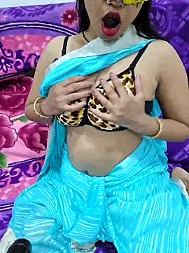 Snapshot of VikasViralStudios chatting on 05/23/26, 07:02 VikasViralStudios online show from 05/23/26, 07:02