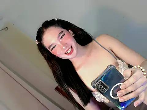 Snapshot of touch_my_body1 chatting on 02/20/26, 04:53 touch my body1 online show from 02/20/26, 04:53