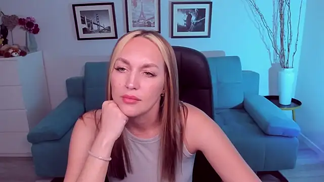 EvieMagical online show from 06/05/26, 12:00