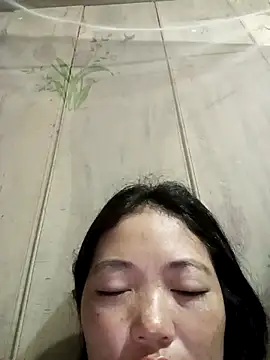 Snapshot of kotaka-shoow chatting on 04/19/26, 10:34 kotaka-shoow online show from 04/19/26, 10:34