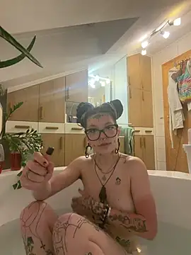 demonLamia online show from 05/13/26, 07:55