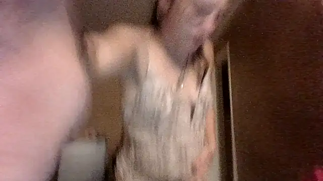 LadySn0w26 online show from 07/27/26, 06:53