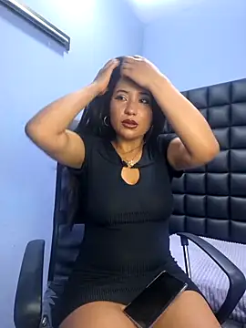 Snapshot of valenlopezz_ chatting on 03/29/26, 05:18 valenlopezz online show from 03/29/26, 05:18