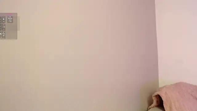 Snapshot of chloe_peach_ chatting on 03/27/26, 12:27 chloe peach online show from 03/27/26, 12:27