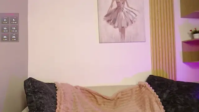 Snapshot of chloe_peach_ chatting on 04/14/26, 12:55 chloe peach online show from 04/14/26, 12:55