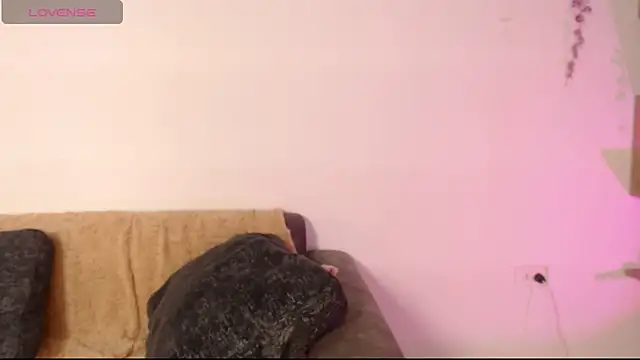Snapshot of chloe_peach_ chatting on 06/03/26, 12:41 chloe peach online show from 06/03/26, 12:41