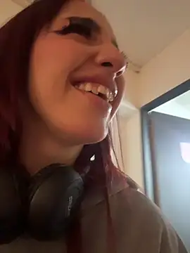 Snapshot of elodie_rouge chatting on 03/03/26, 12:11 elodie rouge online show from 03/03/26, 12:11