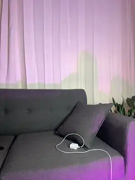 Snapshot of elodie_rouge chatting on 05/15/26, 11:39 elodie rouge online show from 05/15/26, 11:39