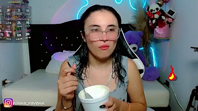 Snapshot of AriaDark chatting on 04/26/26, 10:07 AriaDark online show from 04/26/26, 10:07
